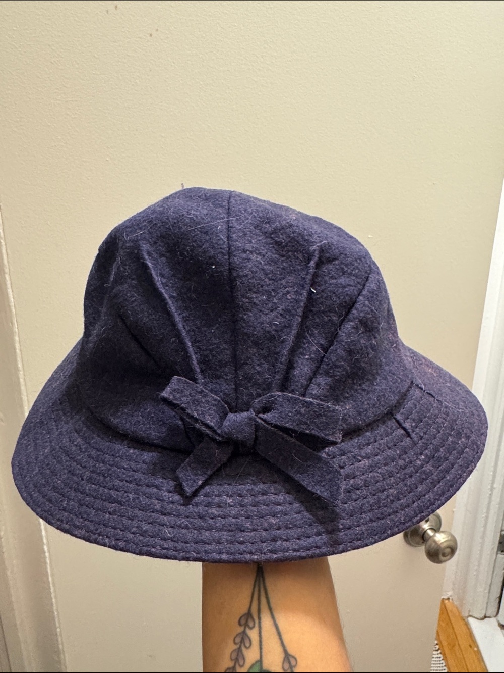 Vintage Womens Navy Wool Bucket Hat with Bow